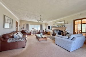 22' Living Room- click for photo gallery